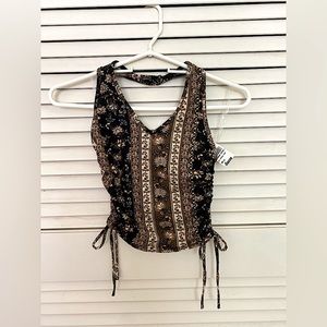 patterned halter top in a size 10 (kids)
